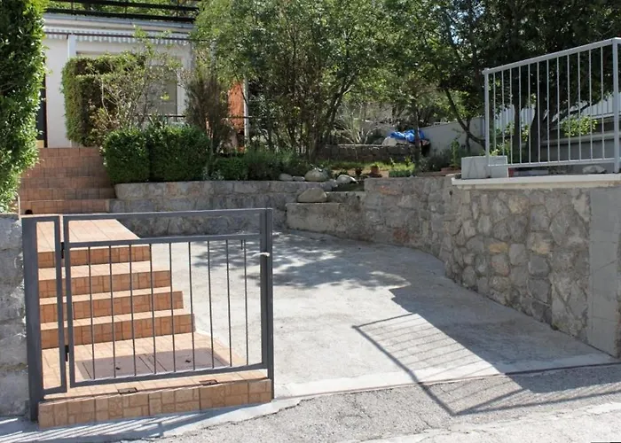 With Parking Spaces Klenovica, Novi Vinodolski - 7605 דירה