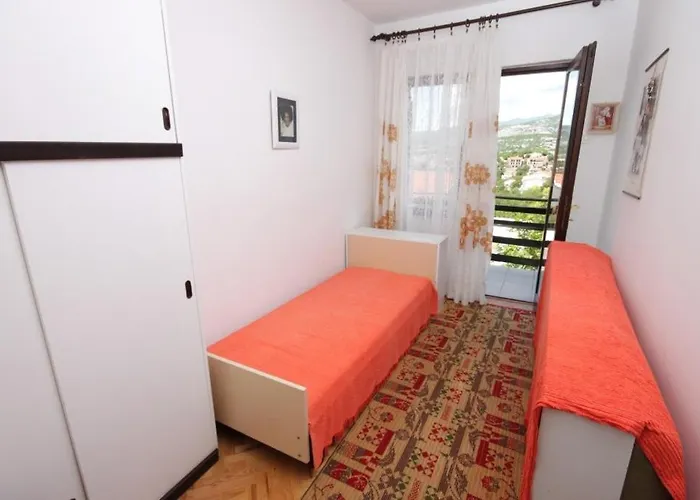 With Parking Spaces Klenovica, Novi Vinodolski - 7605 דירה