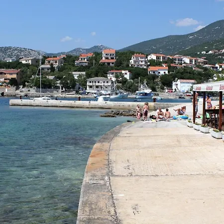 Apartment Apartments With Parking Spaces Klenovica, Novi Vinodolski - 7605 *