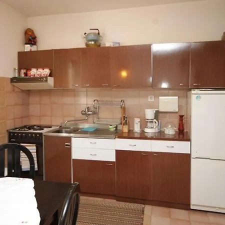 Apartments With Parking Spaces Klenovica, Novi Vinodolski - 7605 Apartment