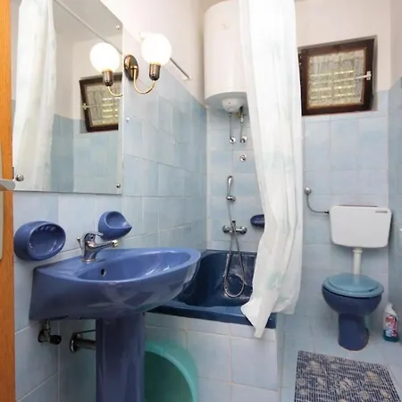 Apartment Apartments With Parking Spaces Klenovica, Novi Vinodolski - 7605 *