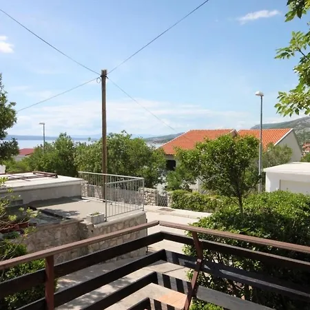 Apartments With Parking Spaces Klenovica, Novi Vinodolski - 7605